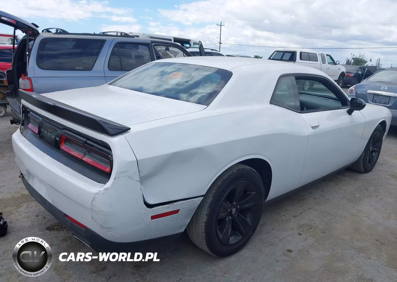 2016 Dodge Challenger Sxt VIN:2C3CDZAG0GH326246 - 4