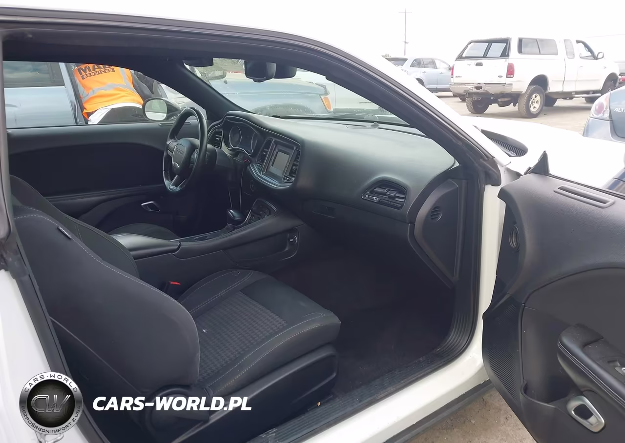 2016 Dodge Challenger Sxt VIN:2C3CDZAG0GH326246 - 5