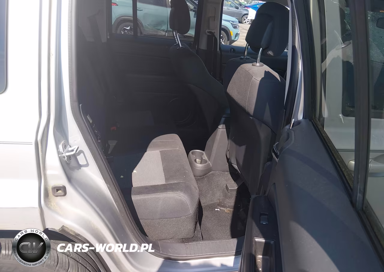2012 Jeep Patriot Latitude VIN:1C4NJPFA0CD660659 - 8