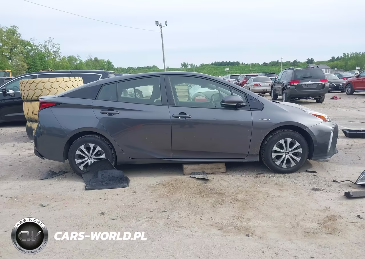 2019 Toyota Prius Le VIN:JTDL9RFU9K3009346 - 13