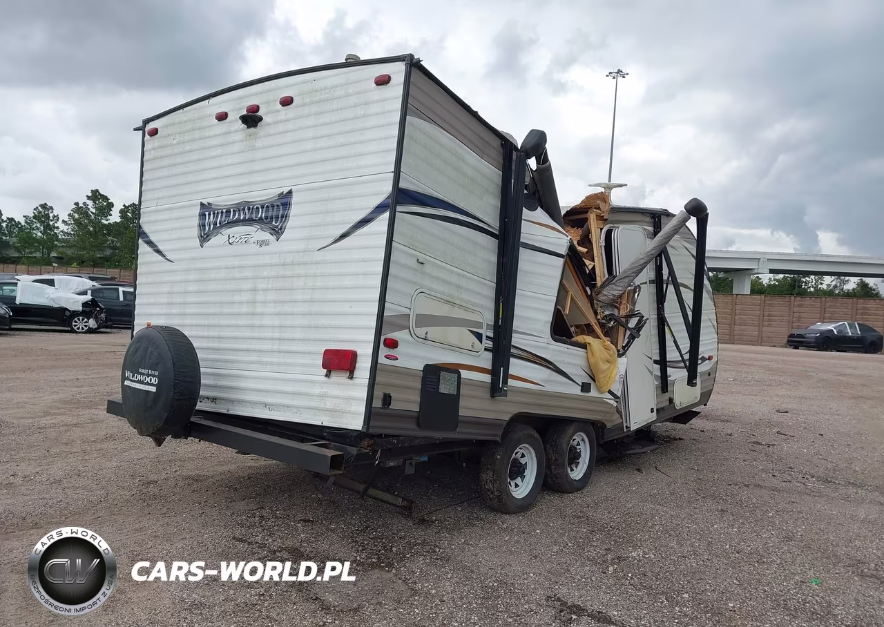 2018 Forest River Other VIN:4X4TWD727J7358399 - 2