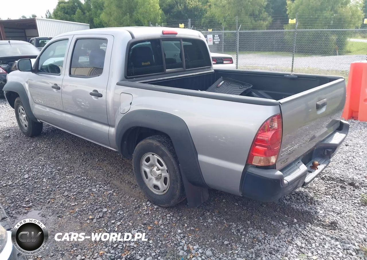 2015 Toyota Tacoma VIN:5TFJX4CN1FX053742 - 3