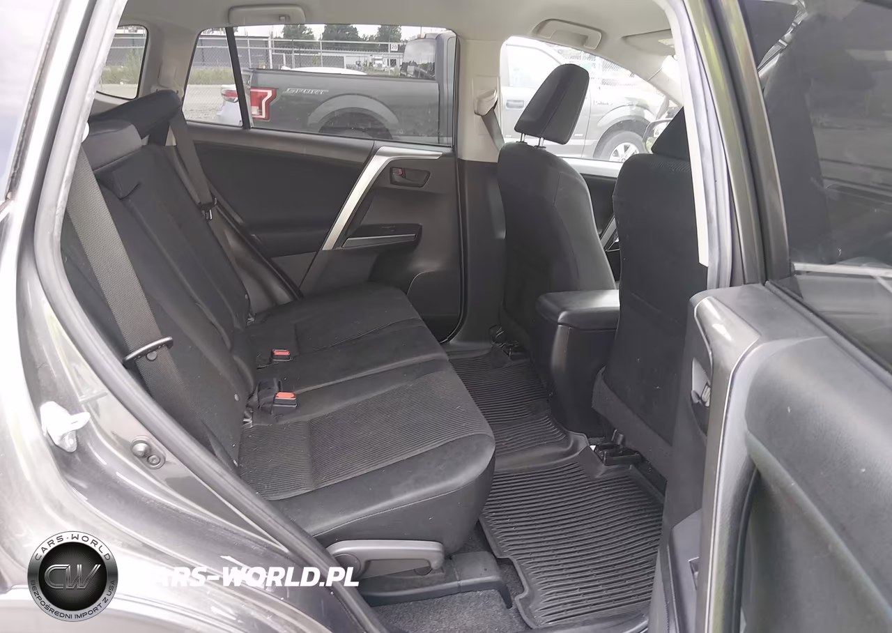 2017 Toyota Rav4 Le VIN:JTMZFREV9HJ709031 - 8