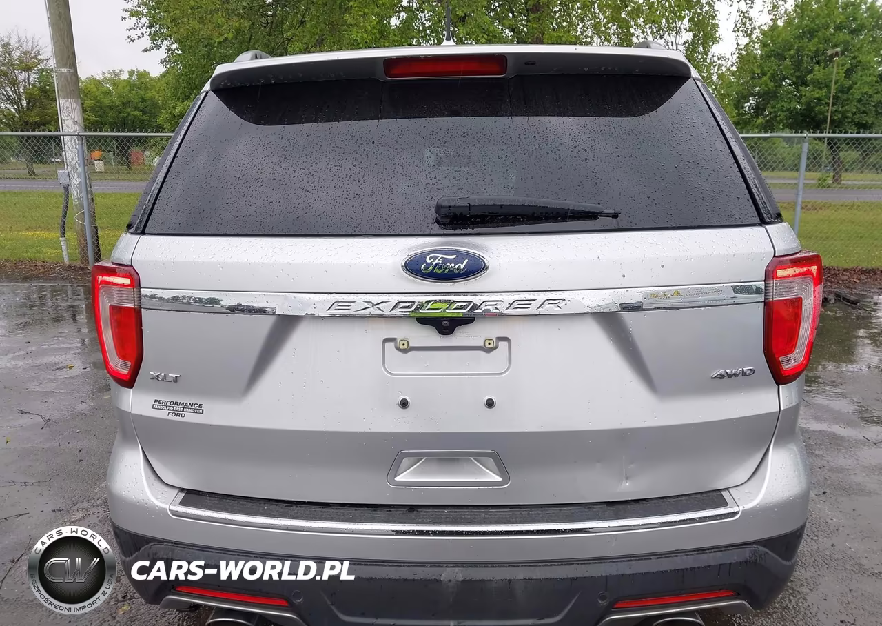 2018 Ford Explorer Xlt VIN:1FM5K8D8XJGA75405 - 16