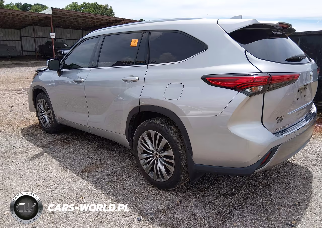 2021 Toyota Highlander Platinum VIN:5TDFZRBH8MS149542 - 3