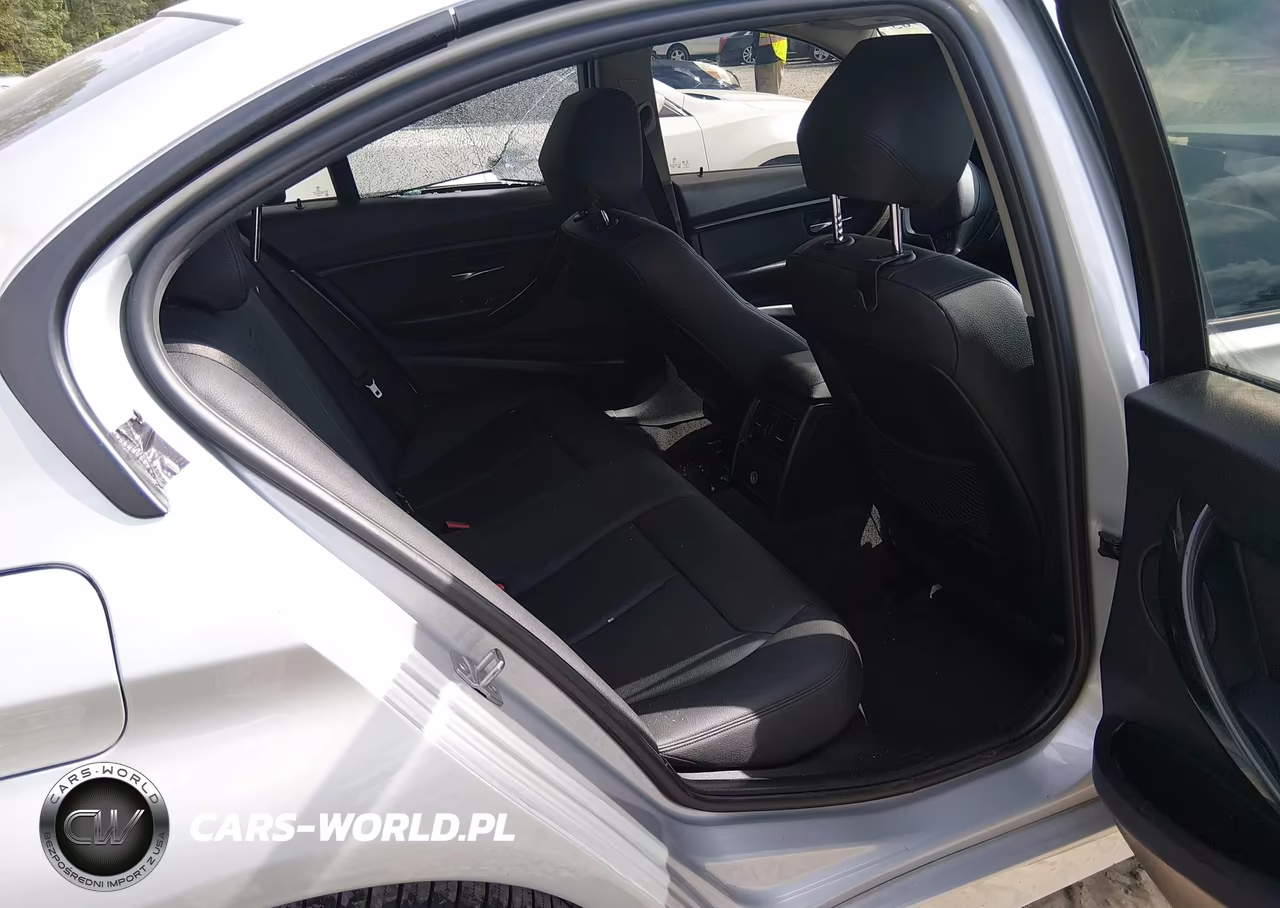 2018 BMW 320I xDrive VIN:WBA8E5G54JNU47502 - 8