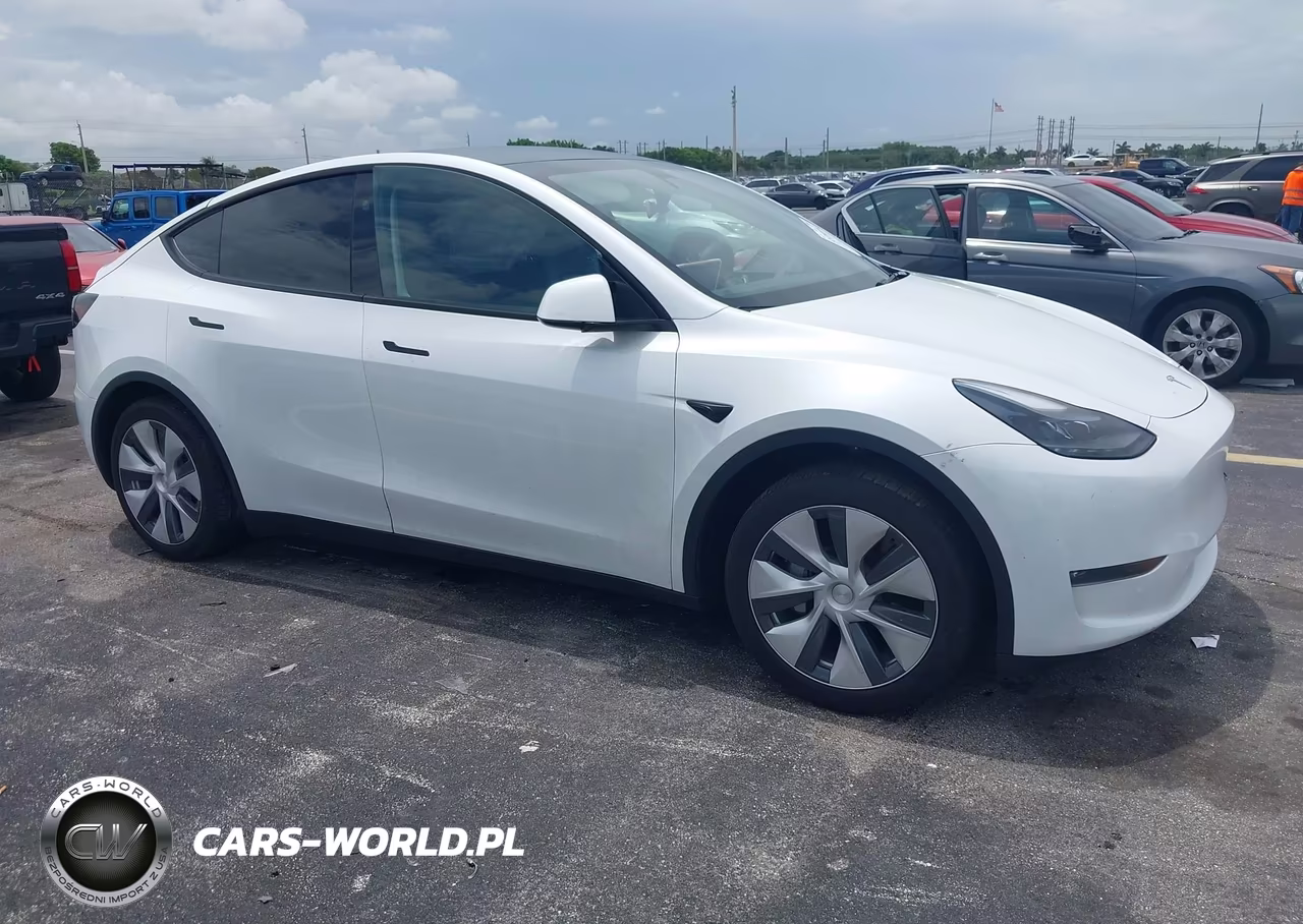 2024 Tesla Model Y Long Range Dual Motor All-Wheel Drive VIN:7SAYGDEE5RA280510 - 1