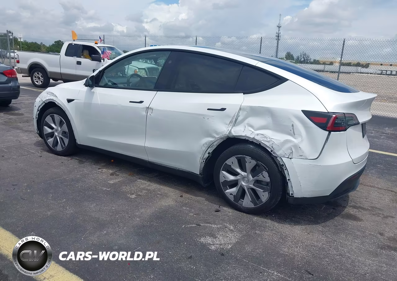 2024 Tesla Model Y Long Range Dual Motor All-Wheel Drive VIN:7SAYGDEE5RA280510 - 3