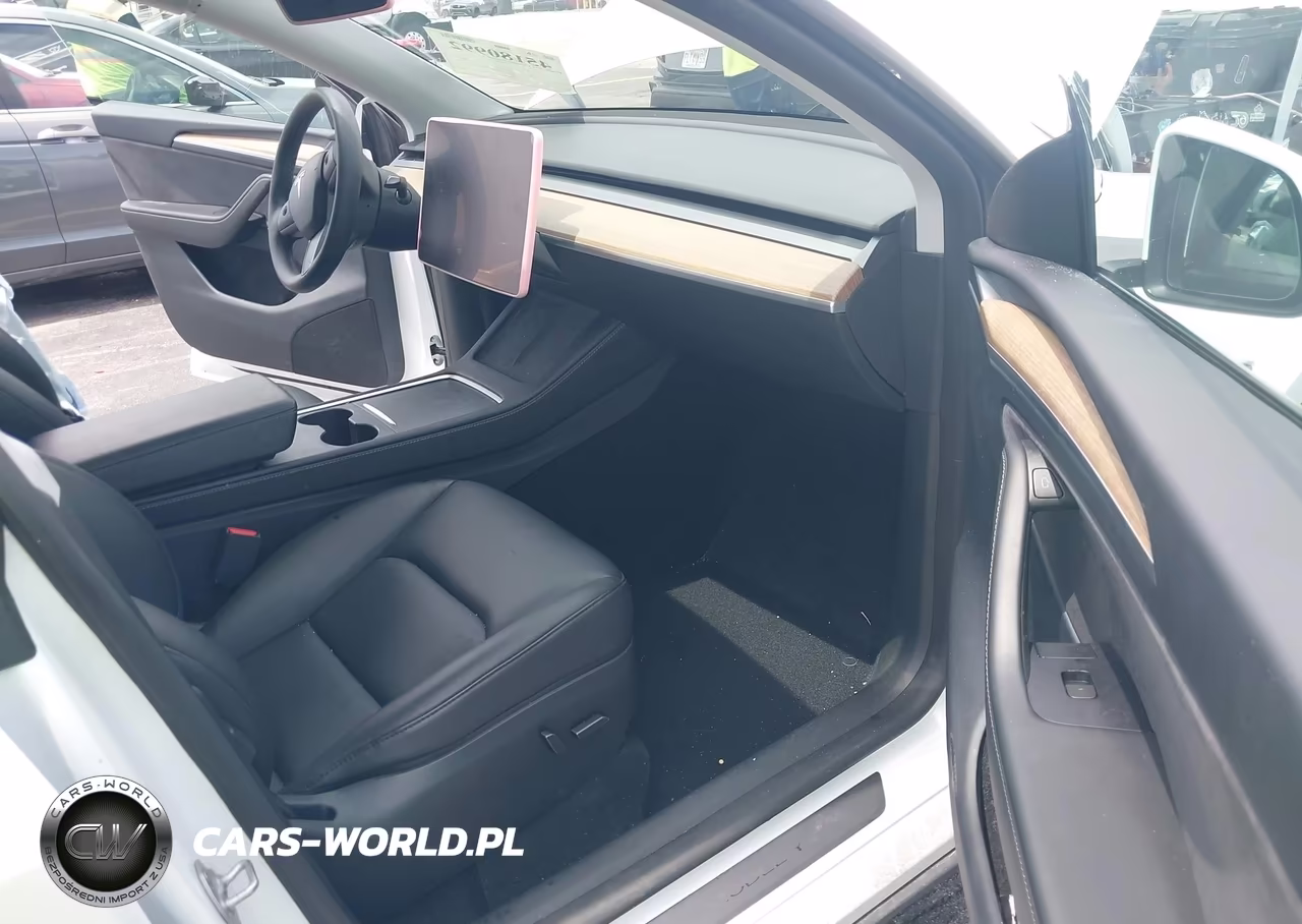 2024 Tesla Model Y Long Range Dual Motor All-Wheel Drive VIN:7SAYGDEE5RA280510 - 5