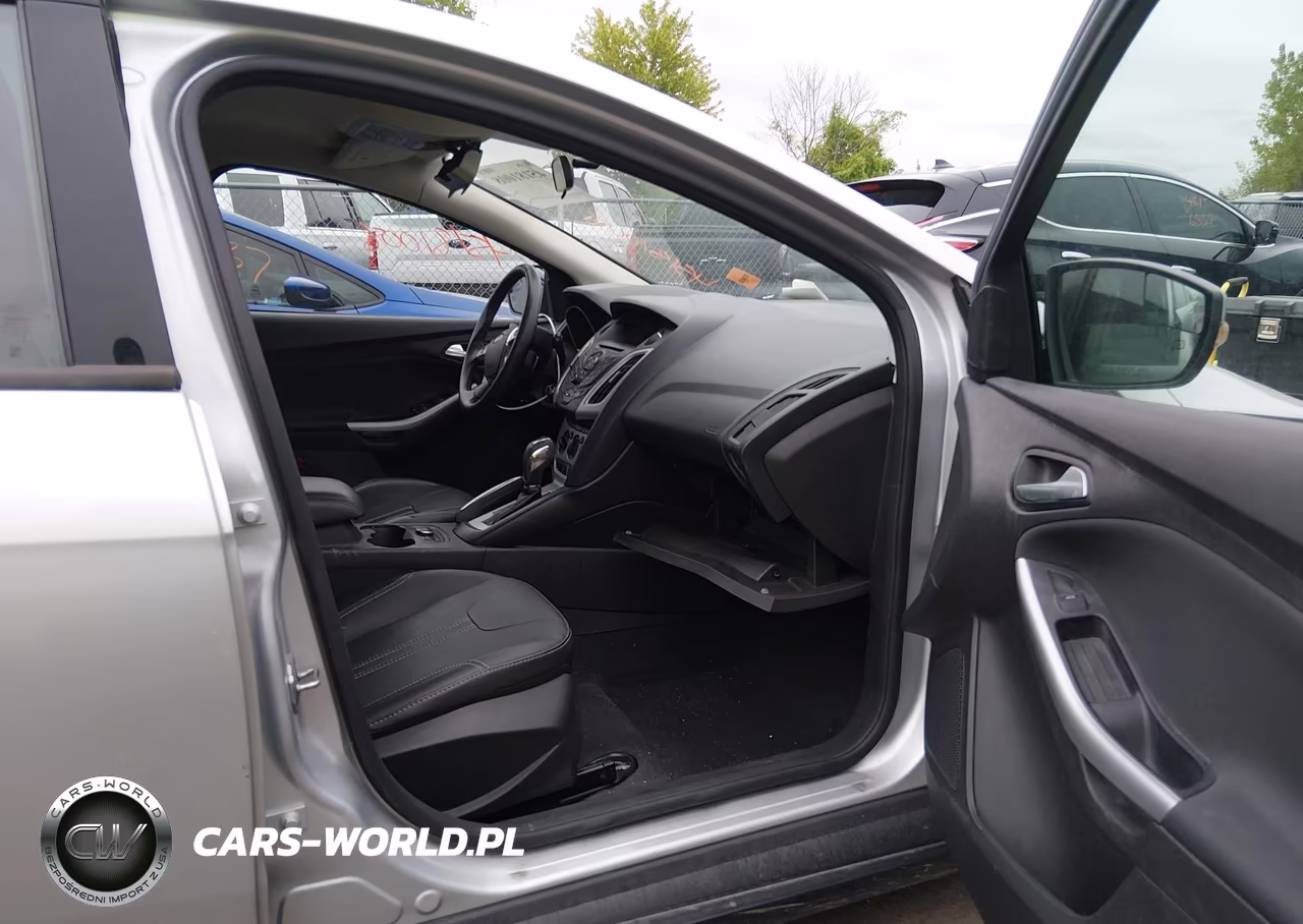 2013 Ford Focus Se VIN:1FADP3K29DL218641 - 5