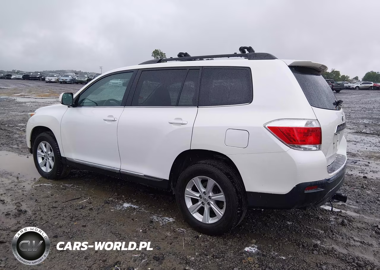 2012 Toyota Highlander Base V6 VIN:5TDBK3EH0CS095275 - 3