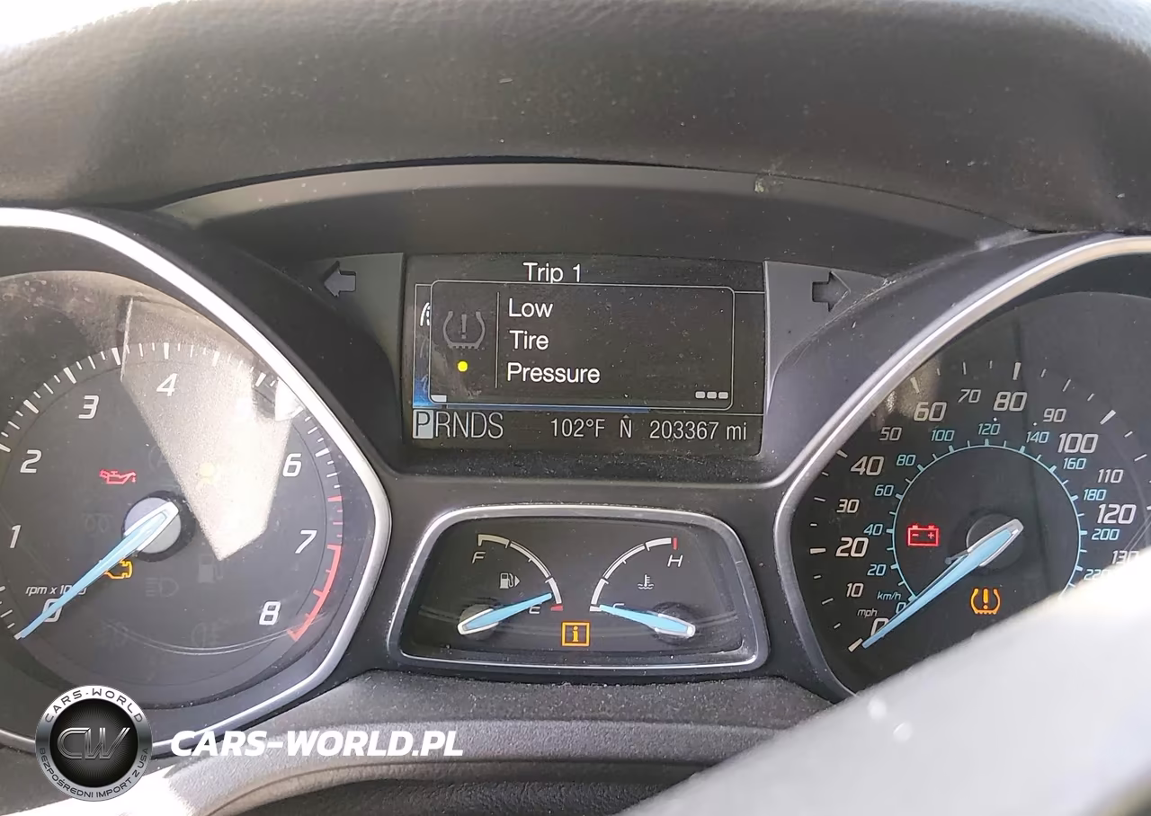 2012 Ford Focus Titanium VIN:1FAHP3J26CL403344 - 7