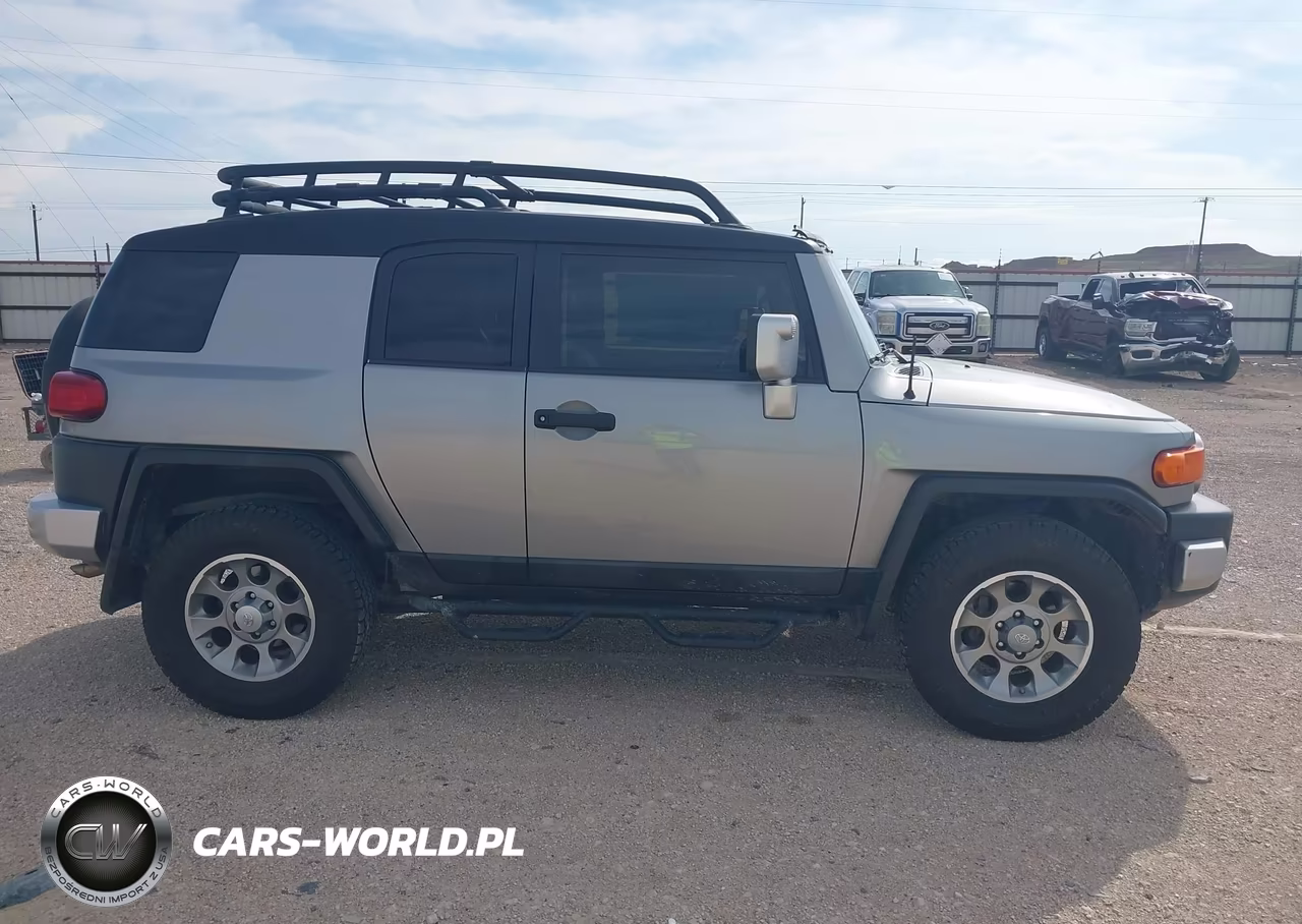 2012 Toyota Fj Cruiser VIN:JTEBU4BF6CK138667 - 13