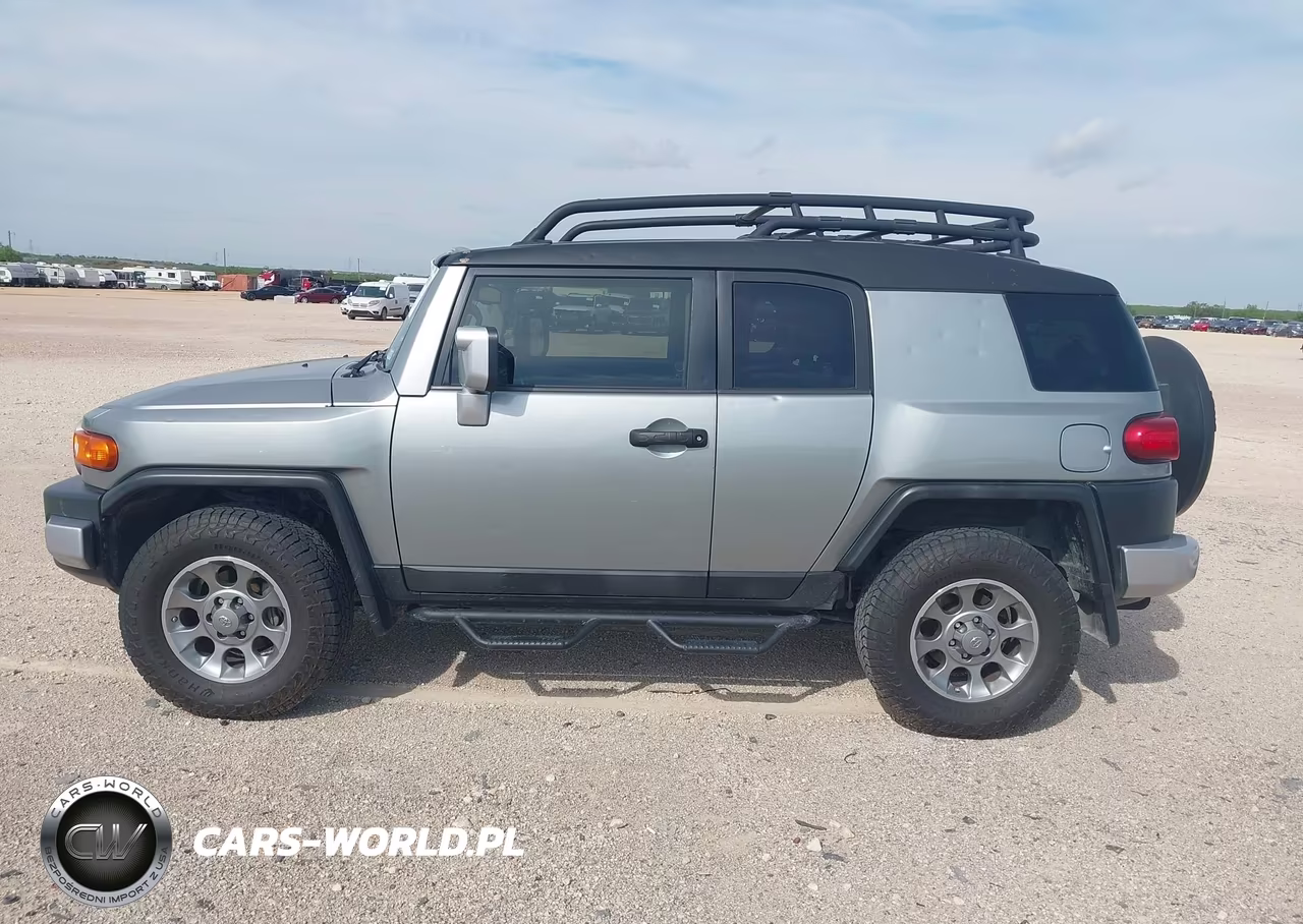 2012 Toyota Fj Cruiser VIN:JTEBU4BF6CK138667 - 14
