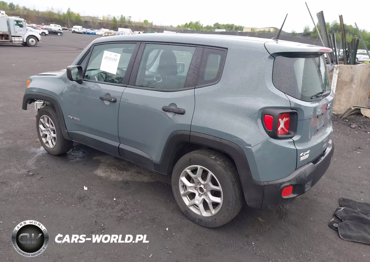 2018 Jeep Renegade Sport 4X4 VIN:ZACCJBAB3JPH11130 - 3