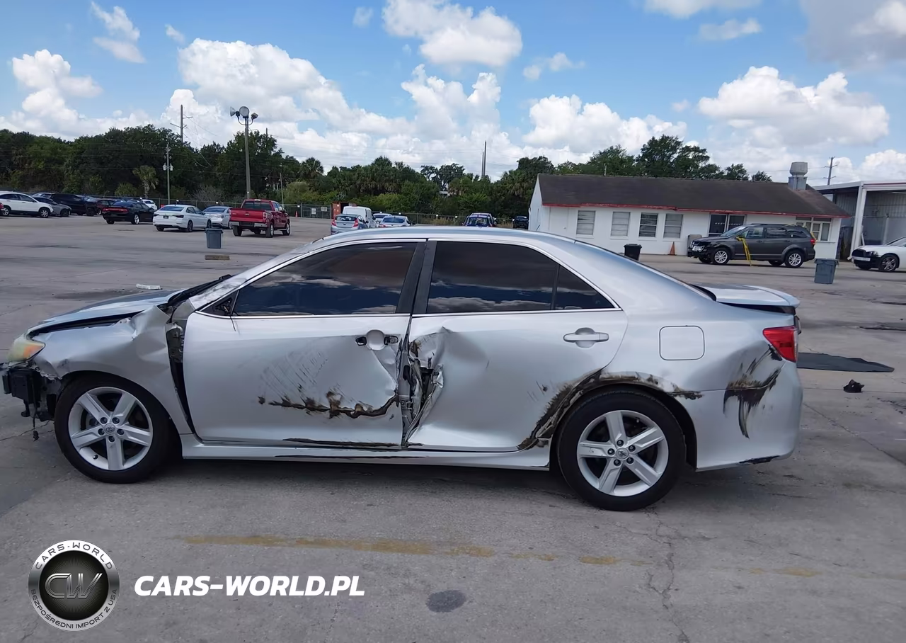 2014 Toyota Camry Se VIN:4T1BF1FK0EU828373 - 15