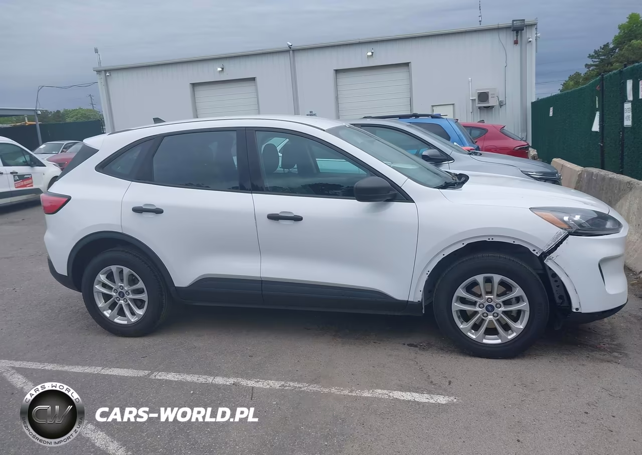 2020 Ford Escape S VIN:1FMCU9F66LUC63121 - 13