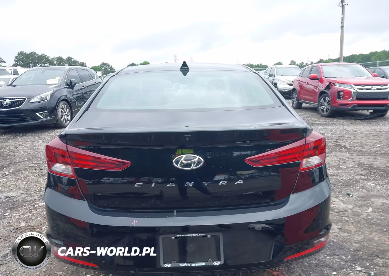 2019 Hyundai Elantra Value Edition VIN:KMHD84LF6KU811956 - 17