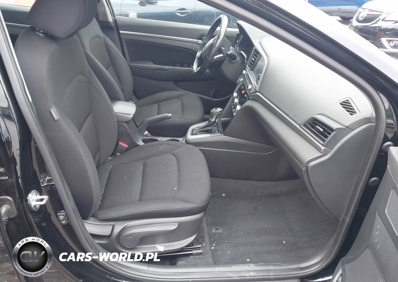 2019 Hyundai Elantra Value Edition VIN:KMHD84LF6KU811956 - 5