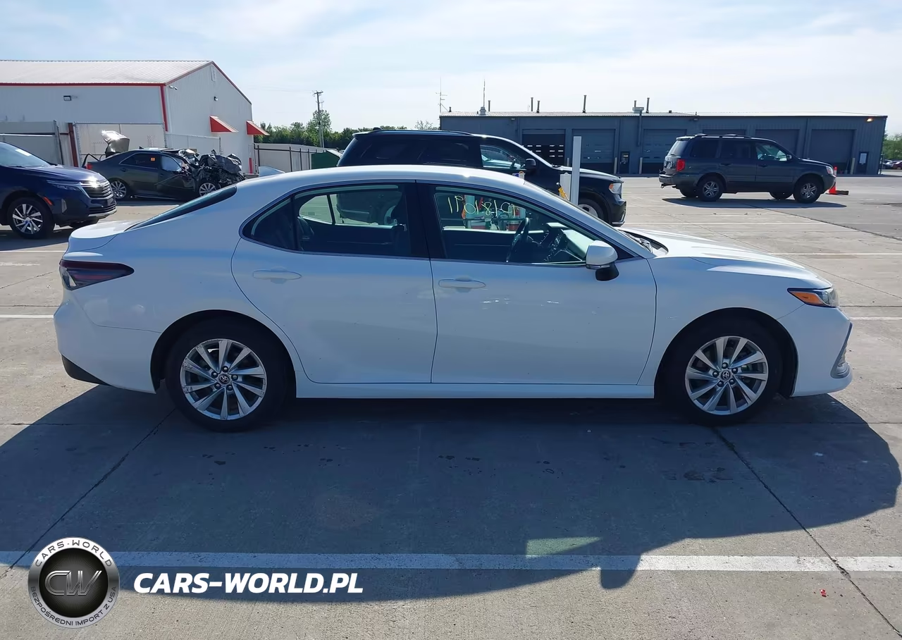 2023 Toyota Camry Le VIN:4T1R11AK1PU813775 - 13