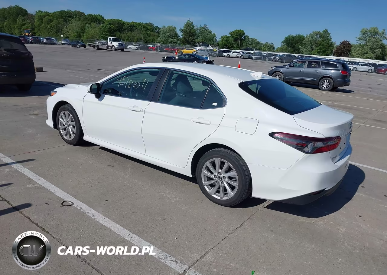 2023 Toyota Camry Le VIN:4T1R11AK1PU813775 - 3
