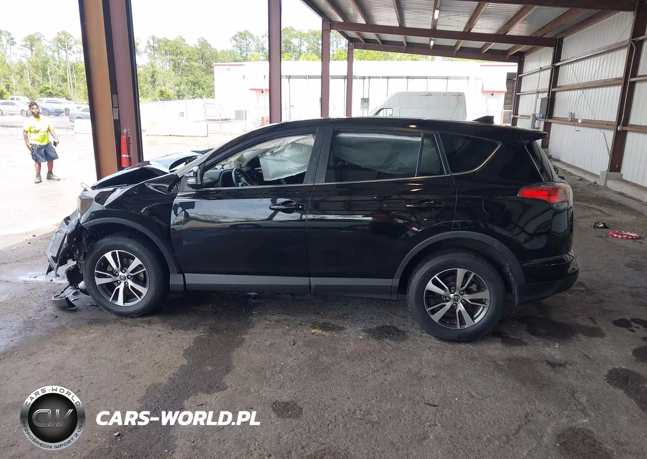 2018 Toyota Rav4 Xle VIN:2T3WFREV6JW483413 - 14