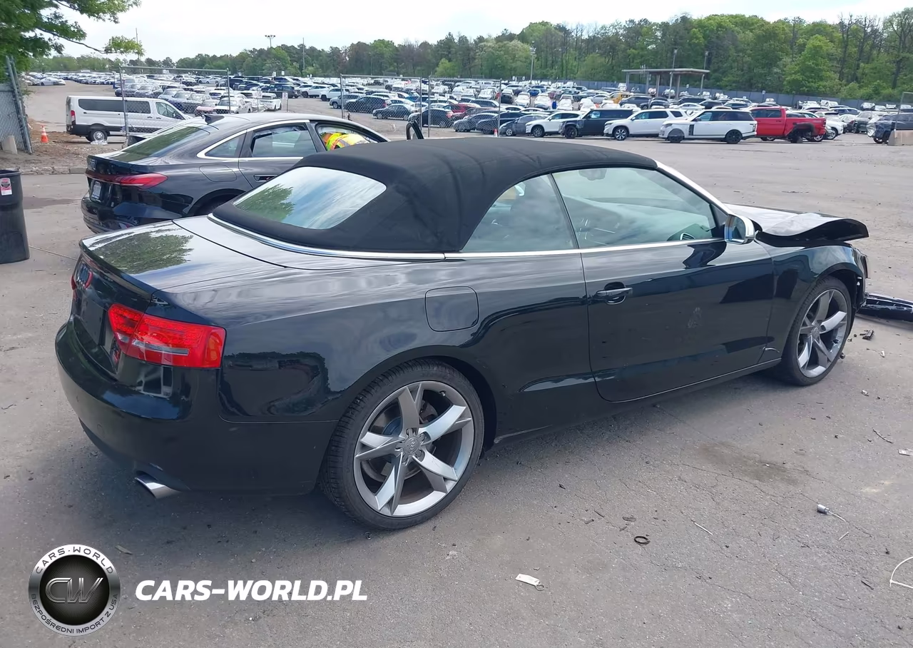 2011 Audi A5 2.0T Premium VIN:WAULFAFH5BN004207 - 4