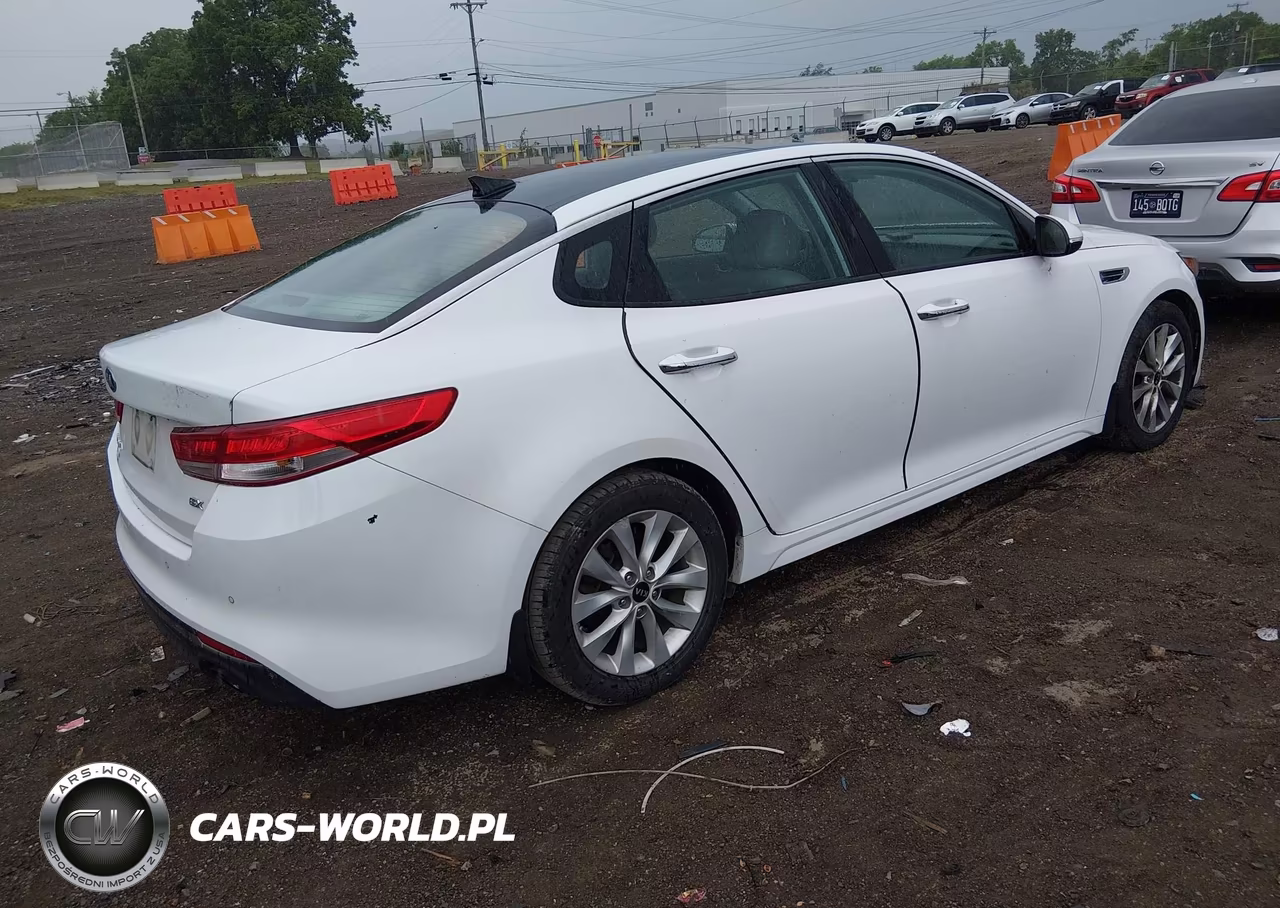 2016 Kia Optima Ex VIN:5XXGU4L39GG007828 - 4