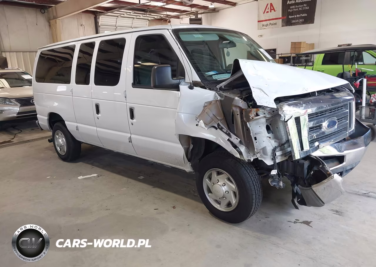 2011 Ford E-350 Super Duty Xlt