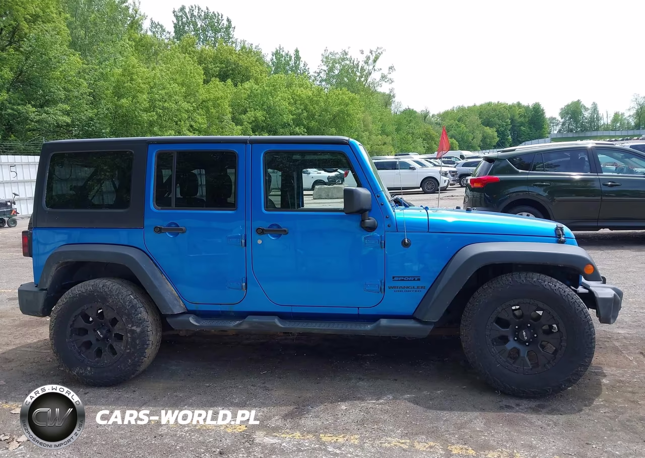 2016 Jeep Wrangler Unlimited Sport VIN:1C4BJWDG9GL301181 - 13
