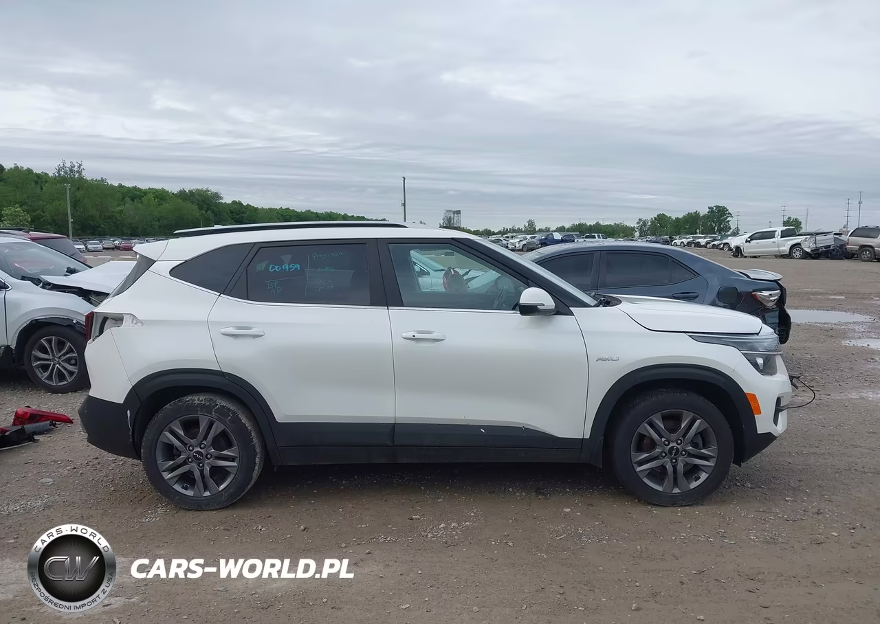 2023 Kia Seltos S VIN:KNDEUCAA1P7449076 - 14