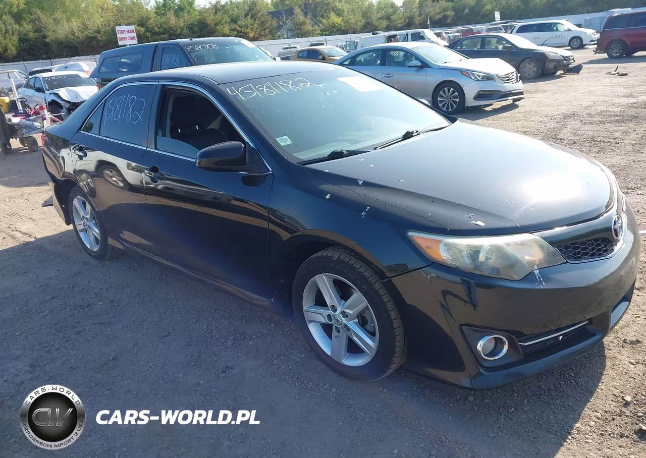 2014 Toyota Camry Se – zdjęcie 1 z 16