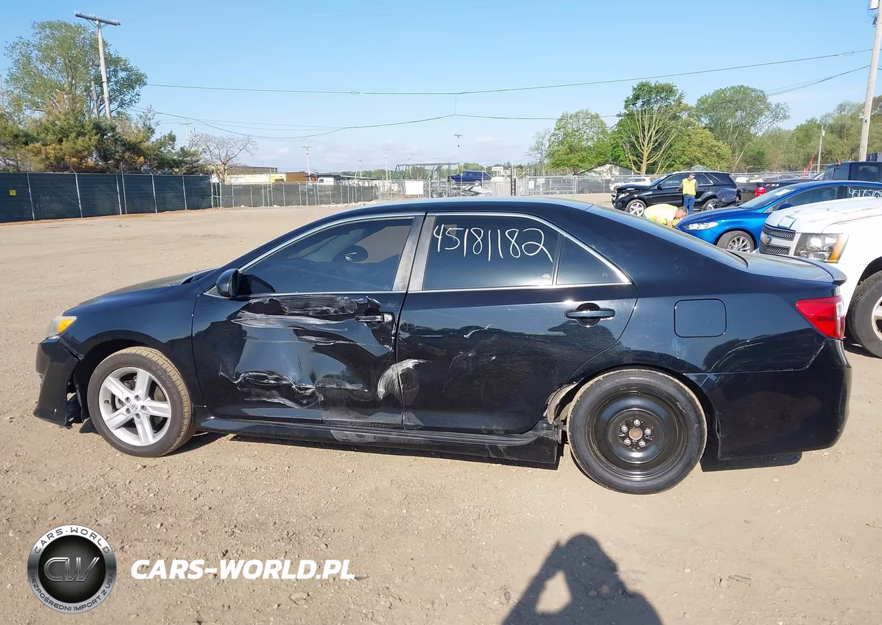 2014 Toyota Camry Se VIN:4T1BF1FK0EU431469 - 14
