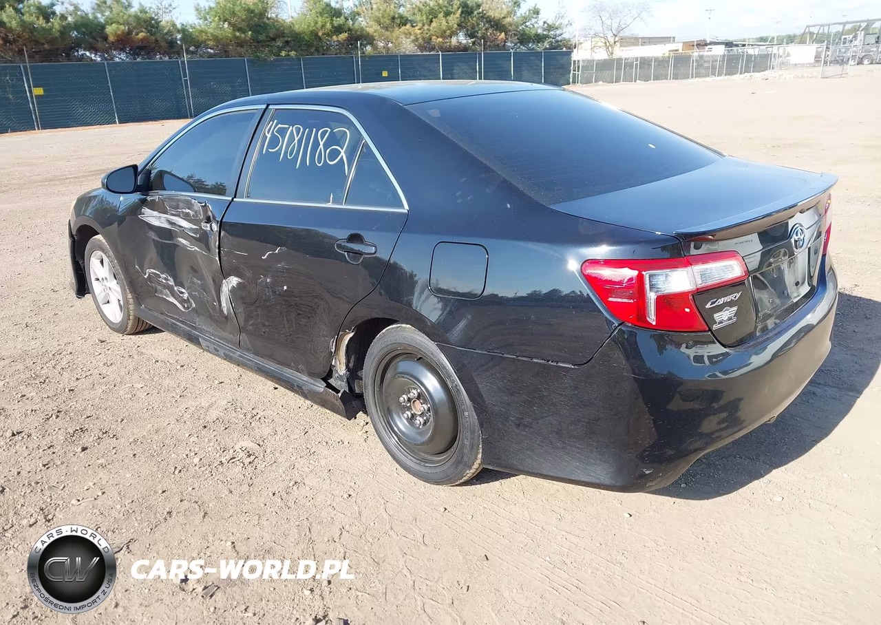 2014 Toyota Camry Se VIN:4T1BF1FK0EU431469 - 3