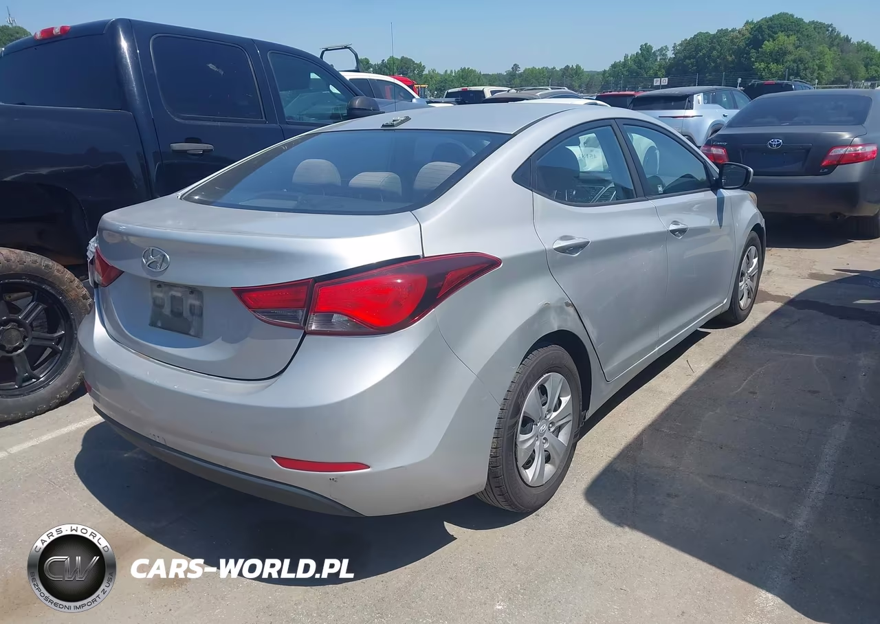 2016 Hyundai Elantra Se VIN:5NPDH4AE8GH705038 - 4