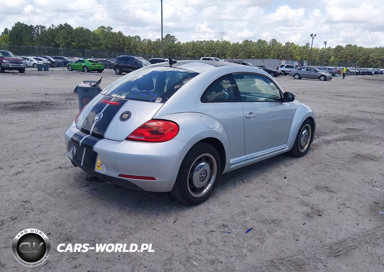 2012 Volkswagen Beetle 2.5L VIN:3VWJP7AT7CM628881 - 4