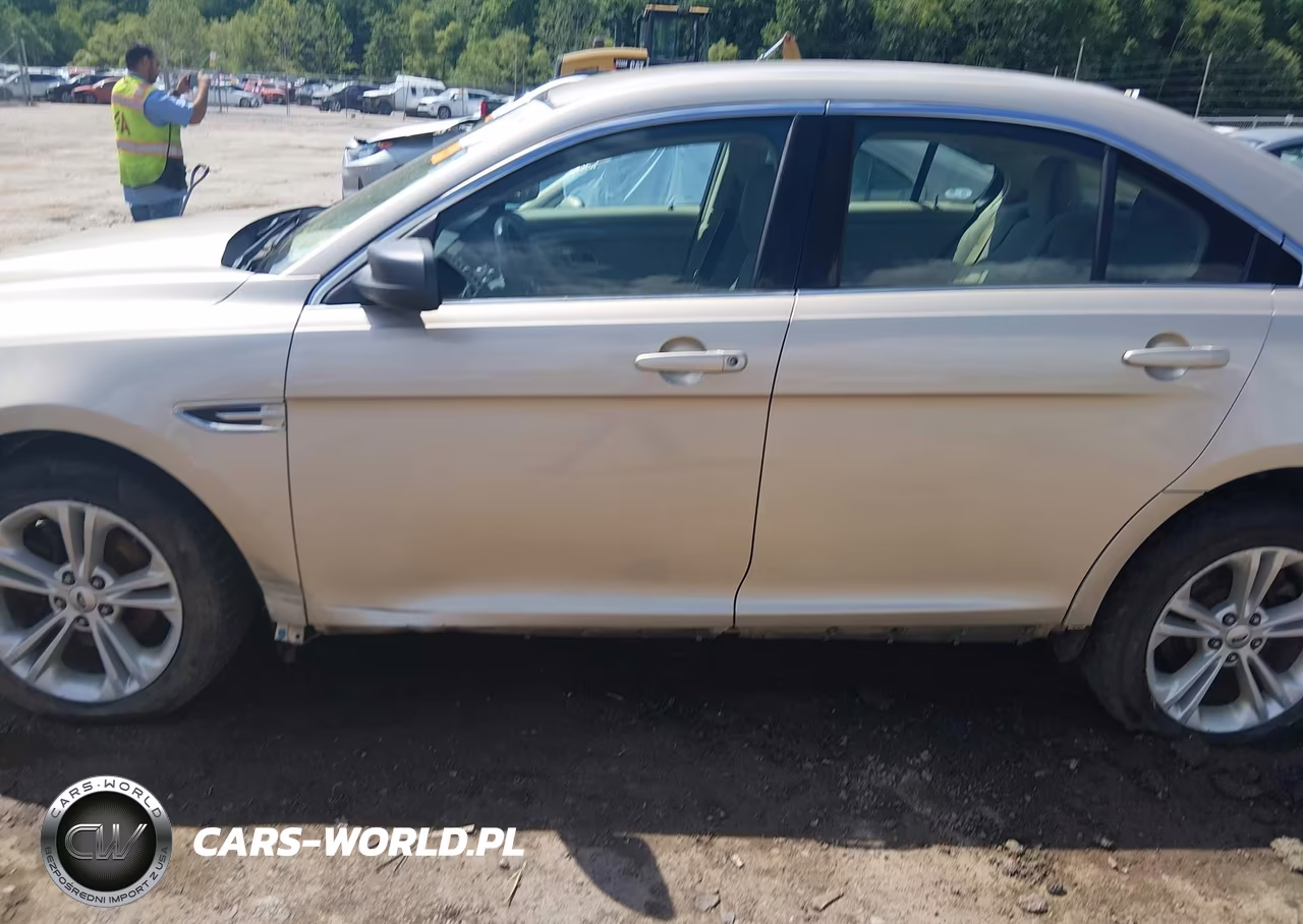2018 Ford Taurus Se VIN:1FAHP2D82JG132525 - 14