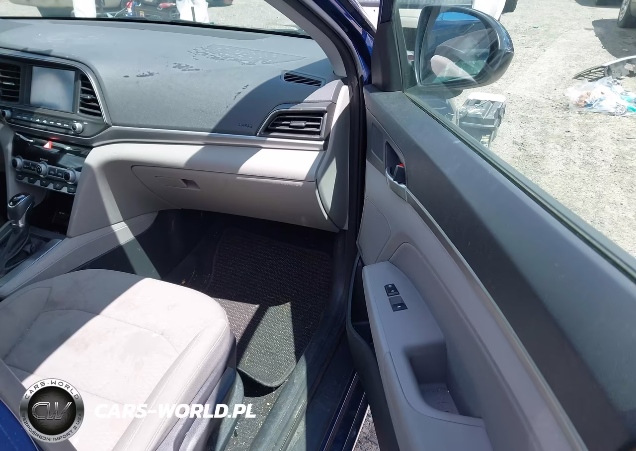 2020 Hyundai Elantra Sel VIN:5NPD84LF1LH560098 - 5