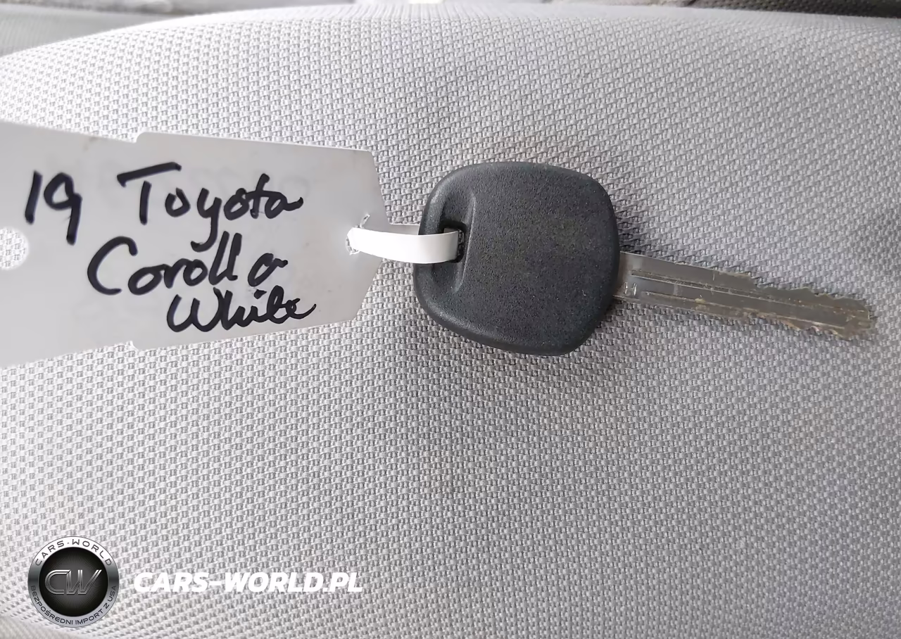 2019 Toyota Corolla Le VIN:5YFBURHE4KP885345 - 11