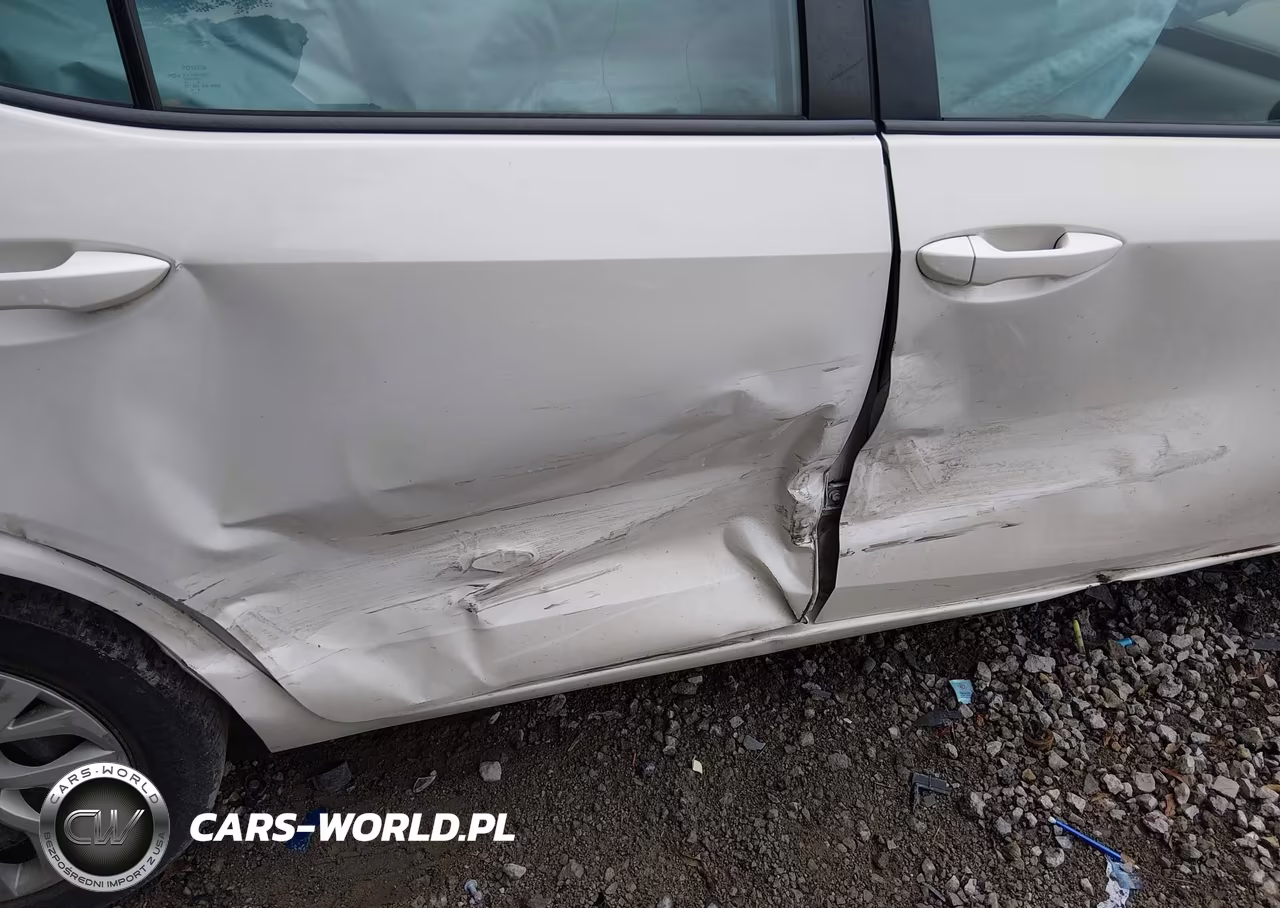 2019 Toyota Corolla Le VIN:5YFBURHE4KP885345 - 6