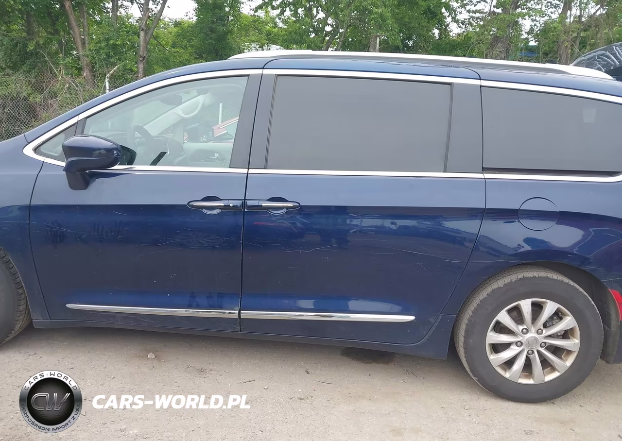 2019 Chrysler Pacifica Touring L VIN:2C4RC1BG0KR526040 - 14