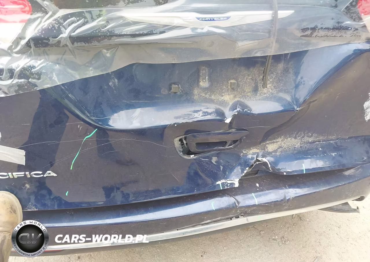 2019 Chrysler Pacifica Touring L VIN:2C4RC1BG0KR526040 - 17
