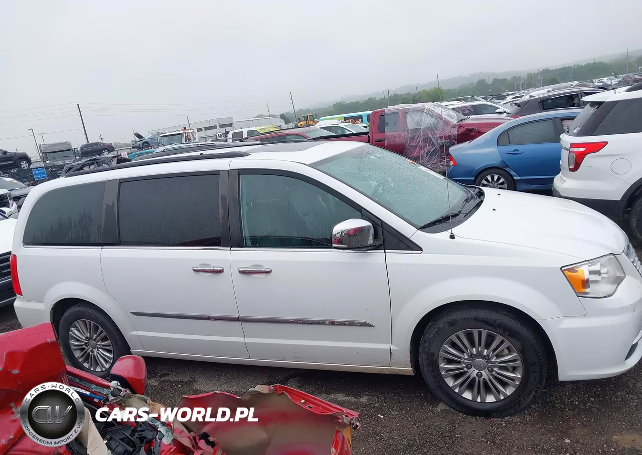 2016 Chrysler Town & Country Touring-L Anniversary Edition VIN:2C4RC1CG4GR132840 - 13