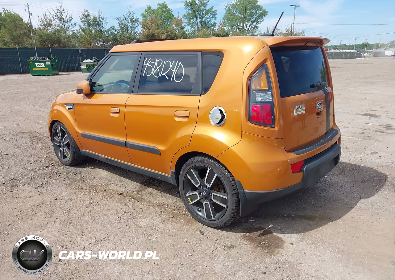 2010 Kia Soul + VIN:KNDJT2A29A7108892 - 3