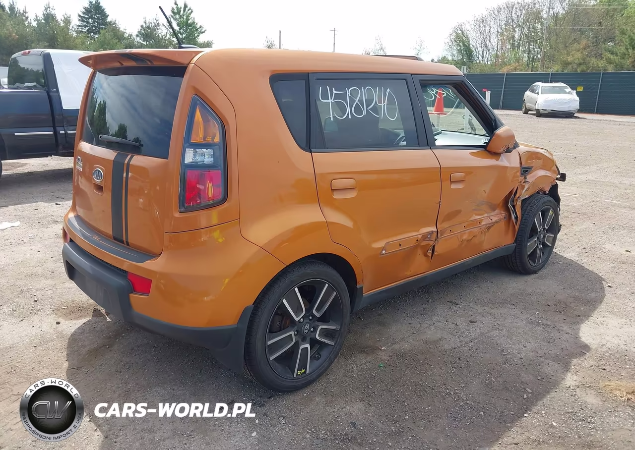 2010 Kia Soul + VIN:KNDJT2A29A7108892 - 4