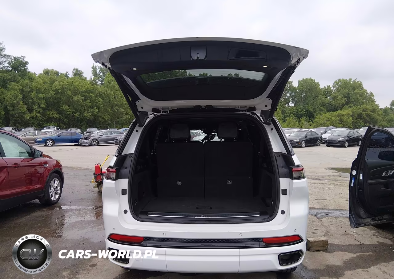 2023 Jeep Grand Cherokee L Summit Reserve 4X4 VIN:1C4RJKET0P8703743 - 17