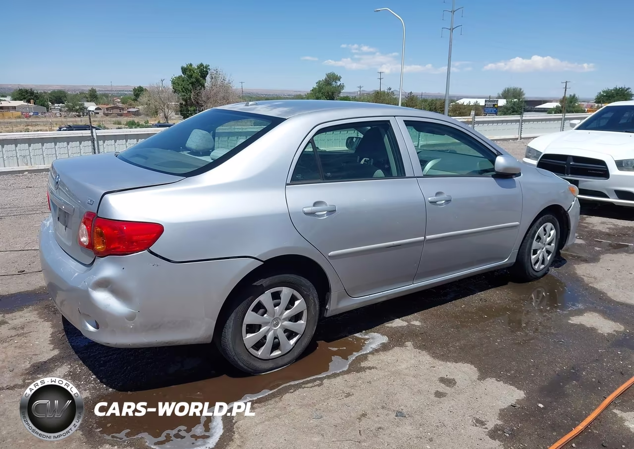 2010 Toyota Corolla Le VIN:1NXBU4EE1AZ251852 - 4
