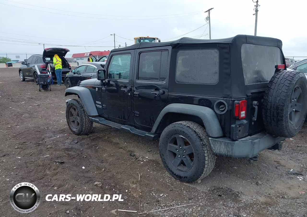2016 Jeep Wrangler Unlimited Sport VIN:1C4BJWDG3GL286936 - 3