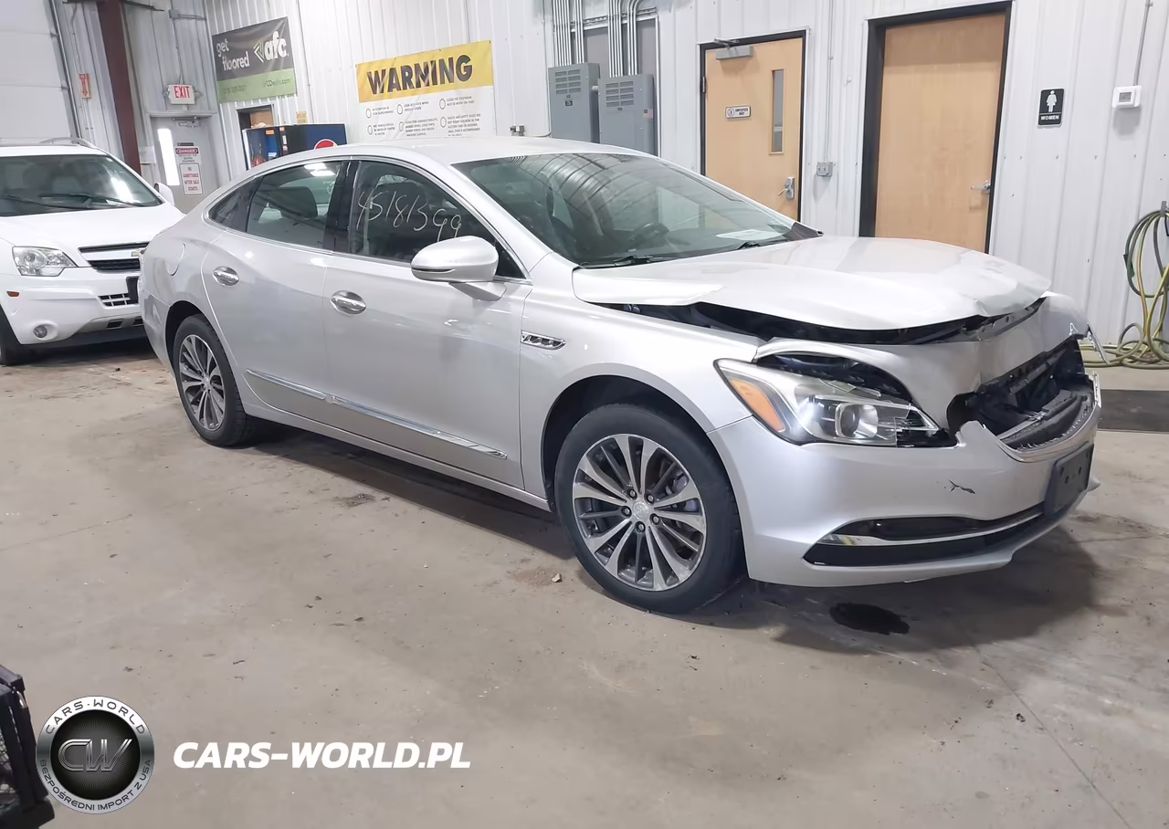 2017 Buick Lacrosse Essence – zdjęcie 1 z 16