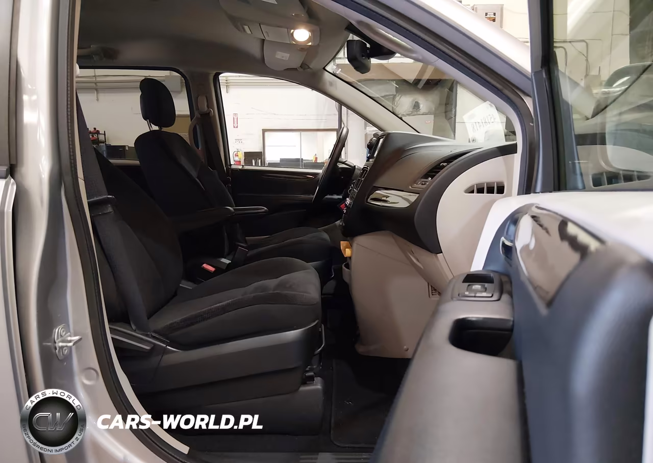 2018 Dodge Grand Caravan Se VIN:2C4RDGBG0JR323941 - 5
